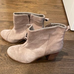 Womens TOMS size 9.5 winter boots